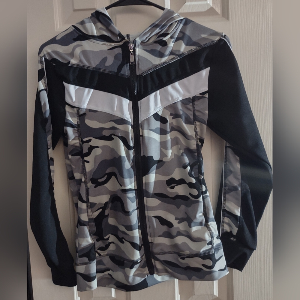 Long sleeve camouflage jacket